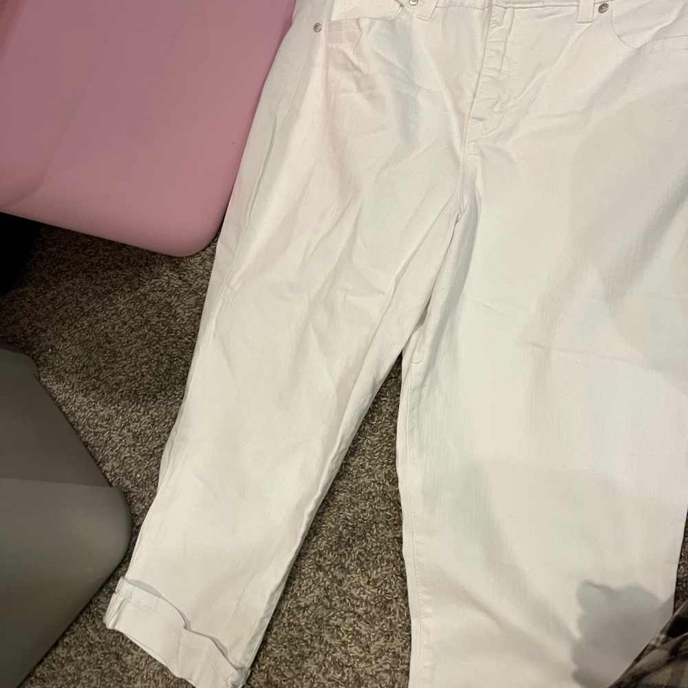 Style & Co. White Capris